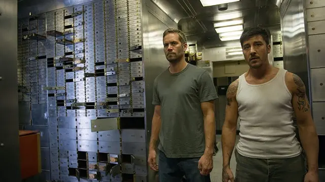 Adegan Brick Mansions tayang Bioskop Trans TV hari ini 25 Maret 2022 (Foto: Europacorp/TransFilm/ Via imdb.com)