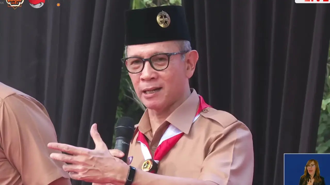 Ketua Dewan Komisioner Otoritas Jasa Keuangan (OJK) Mahendra Siregar