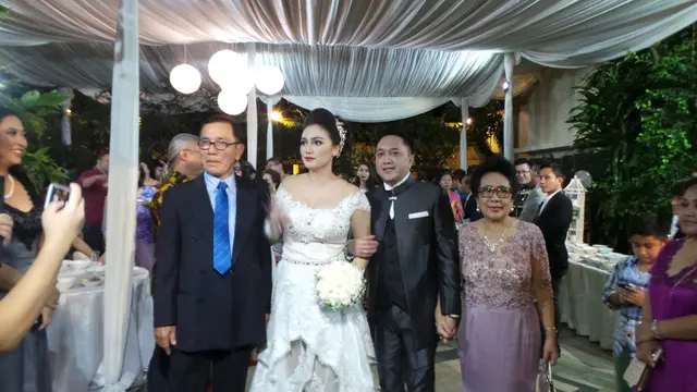 [Bintang] Feby Febiola dan Franky Sihombing