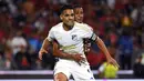 Pemain Millonarios, Radamel Falcao saat melakoni laga debutnya pada laga lanjutan Liga Kolombia melawan Medellin di Atanasio Girardot Stadium, Medellin, Kolombia 18 Juli 2024. (AFP/Jaime Saldarriaga)