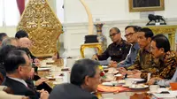 Presiden Joko Widodo menerima delegasi Kamar Dagang dan Industru Jepang (Japan Chamber of Commerce and Industry) di Istana Merdeka (Liputan6.com/Faizal Fanani)