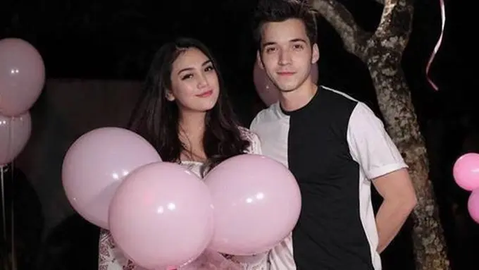 Keluarga Stefan William dan Celine Evangelista/copyright instagram.com/stefannwilliam