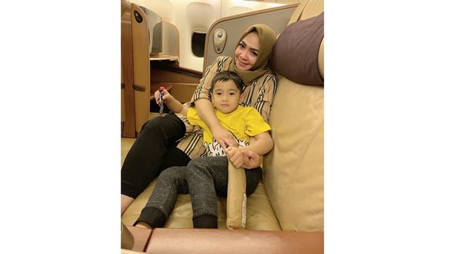 Jalani Debut Main FTV, Ini 6 Potret Kedekatan Rafathar dengan Rieta Amilia