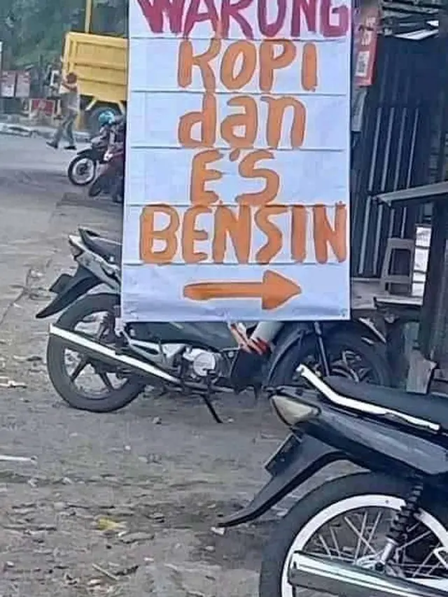 6 Tulisan di Tempat Jual Bensin Eceran Ini Bikin Mikir Keras, Kocak