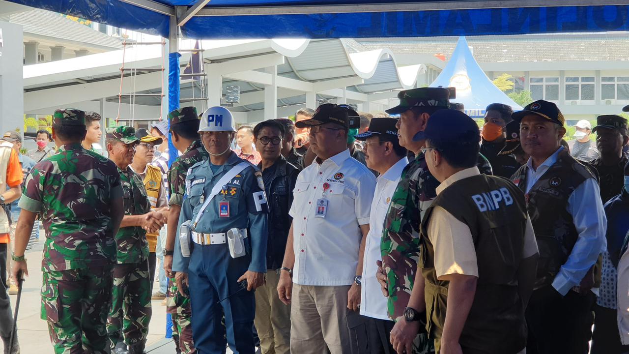 Menkes menemui 188 WNI ABK World Dream yang telah tiba di Tanjung Priok.