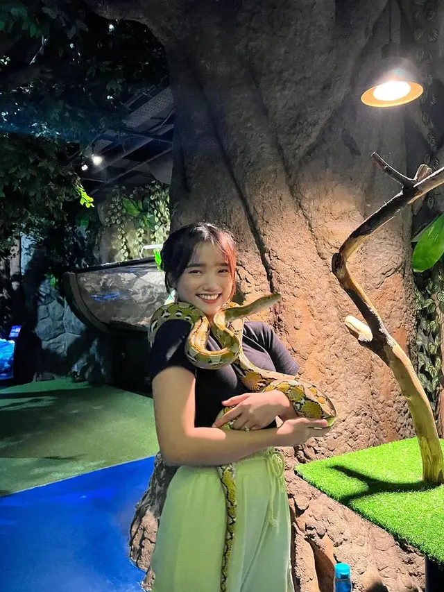 Seru Lihat Ikan, Ini 6 Momen Fuji Bersama Gala Sky Jalan-Jalan