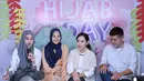 Acara tahunan gelaran busana muslim digelar di Kasablanka, Jakarta, Sabtu 9 April 2016. Acara  yang diselenggarakan oleh hijab Community ini diikuti oleh 141  stan. (Adrian Putra/Bintang.com)