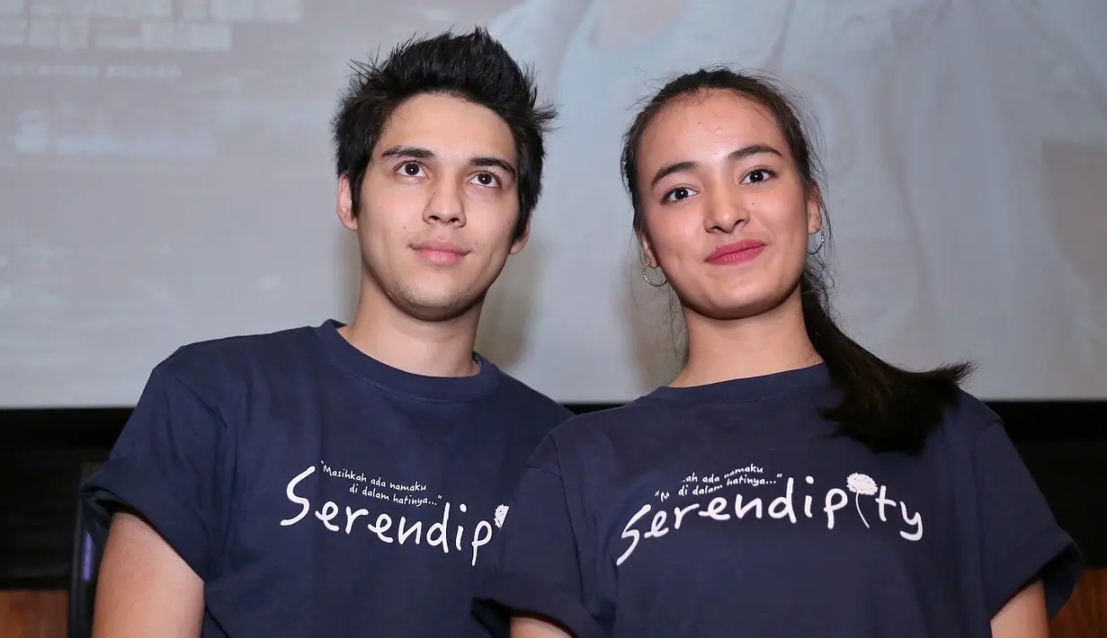 "Belum (ada syuting), aku habis ini (film Serendipity) memang berencana mau konsenterasi di musik, ngeband, paling ngeproduce beberapa lagu, manggung, aku mau main di depan orang," kata Maxime Bouttier. (Nurwahyunan/Bintang.com)