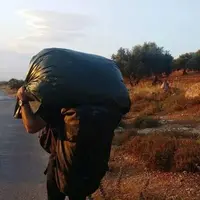 Kesuksesan tak melulu diukur dengan banyaknya uang yang dimiliki, tapi juga dari seberapa sering kamu membuat orang lain tersenyum. (Foto: huffingtonpost.com)