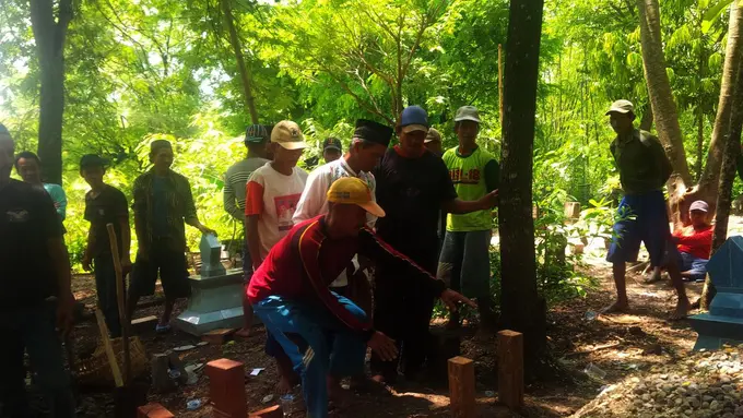 [Bintang] Heboh! Remaja Laki-laki Melahirkan Bayi Laki-laki