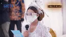 Suasana akad nikah makin terlihat sakral dengan penampilan serba putih dari Atta dan Aurel. Di mana Atta mengenakan setelan jas dan juga kopiah berwarna putih, dan Aurel cantik nan anggun dengan kebaya putih beserta mahkota silver di kepalanya. (Livestreaming RCTI)