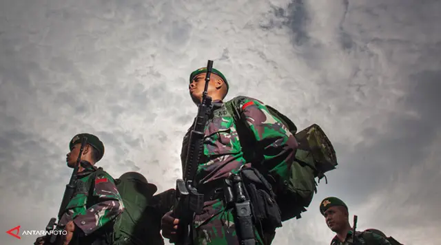 TNI Klarifikasi Video Viral Dobrak Pintu Kantor Bupati Intan Jaya