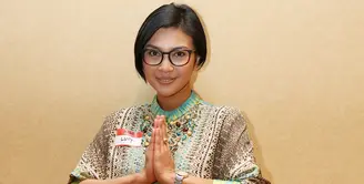 Mantan personel AB Three yang satu ini memang jarang terlihat di dunia hiburan Indonesia. Lusi Rahmawati, bersama sang suami memutuskan untukpindah ke Australia. Perpindahannya itu ternyata memiliki alasan yang cukup kuat.(Adrian Putra/Bintang.com)