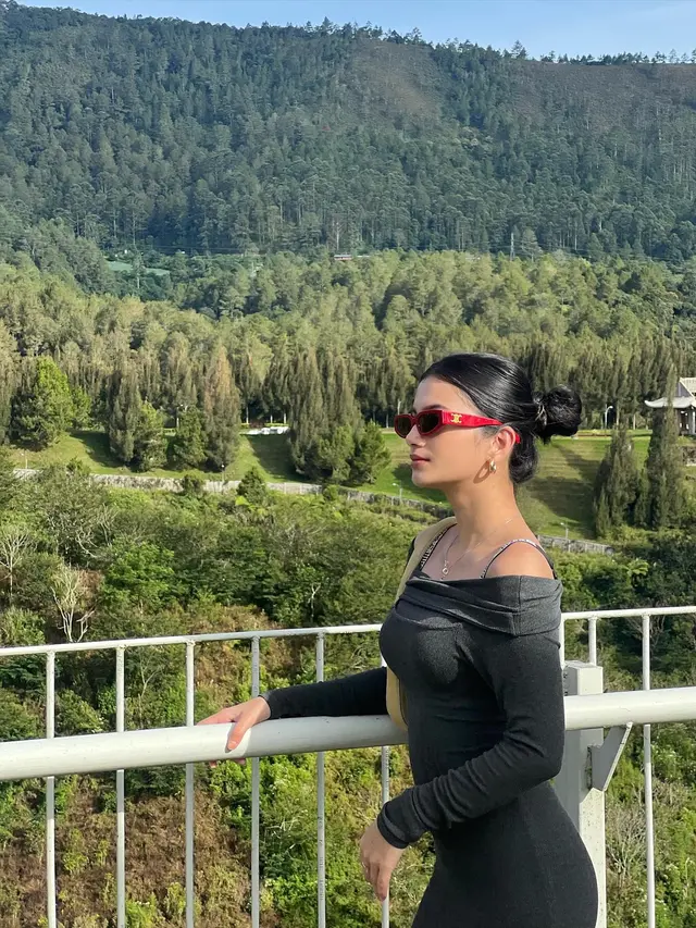 Kembali ke Tanah Batak, Ini 7 Momen Liburan Ratu Sofya di Danau Toba