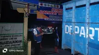 Penyaluran bantuan dari Kemensos untuk warga terdampak bencana pergeseran tanah di Tasikmalaya. (Foto: Istimewa)