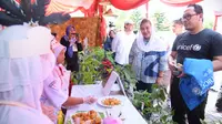 Wali Kota Semarang, Hevearita G Rahayu berkeliling membagi semangat kepada para petani cilik yang belajar urban farming. Foto: liputan6.com/felek wahyu&nbsp;