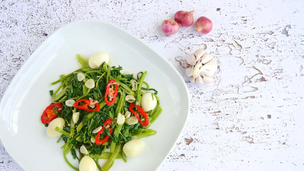 tumis kangkung