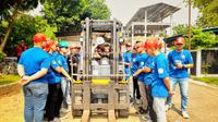 Pelatihan operator Forklift, salah satu program peningkatan skill para pencari kerja yang telah dilakukan Disnakertrans Kabupaten Purwakarta. Foto (Istimewa)