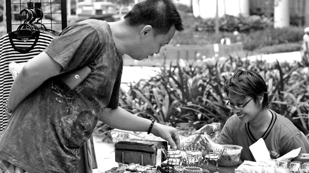 Lumpuh Otak, Kruk Tak Buat Low Mary Patah Arang Jadi Pengusaha