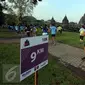 Para peserta mengikuti Mandiri Jogja Marathon 2017 di kompleks Candi Prambanan, Sleman, Minggu (23/4). Marathon jarak 42 km yang diikuti sekitar 5.800 peserta ini dilepas oleh Gubernur DIY Sri Sultan Hamengkubuwono X. (Liputan6.com/Johan Tallo)