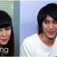 Beberapa kali putus dengan wanita-wanita cantik, Kevin Aprilio sering disebut sebagai playboy. Kekasihnya, Vicy Melanie pun terkadang khawatir dengan status Kevin yang banyak digemari wanita-wanita.