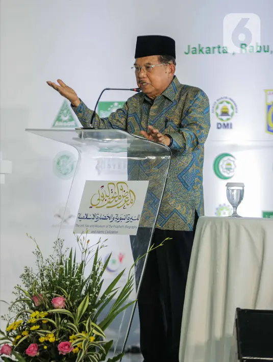 Ketua Umum DMI Jusuf Kalla menyampaikan sambutan dalam peresmian groundbreaking Museum Internasional Sejarah Nabi dan Peradaban Islam di kawasan Ancol, Jakarta, Rabu (26/2/2020). Museum ini dapat menjadi forum pembelajaran tentang Islam sekaligus objek wisata religi. (Liputan6.com/Faizal Fanani)