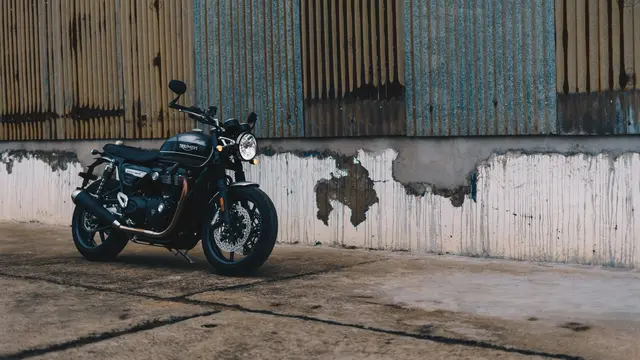 Ilustrasi sepeda motor (pexels)