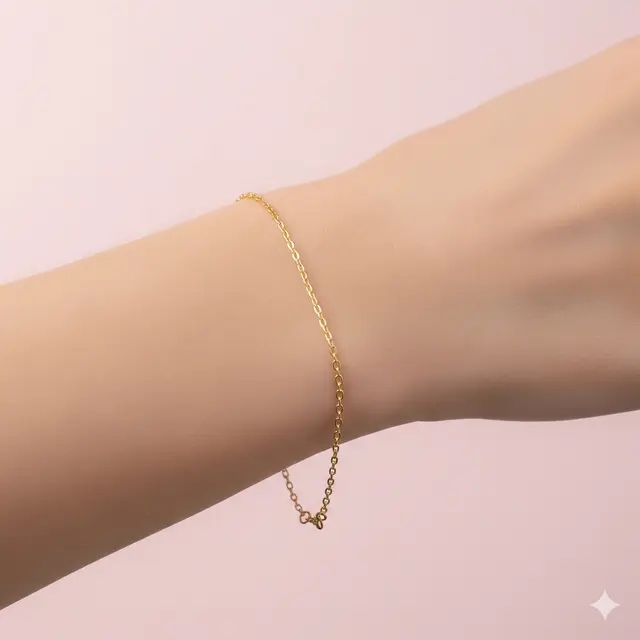 Model Gelang Emas Wanita Karier yang Elegan untuk Profesional. Gemini