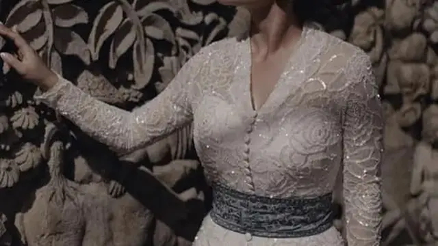 8 Potret Ariel Tatum Berbalut Outfit Etnik Modern, Visual Memikat Penuh Pesona (instagram/@arieltatum)