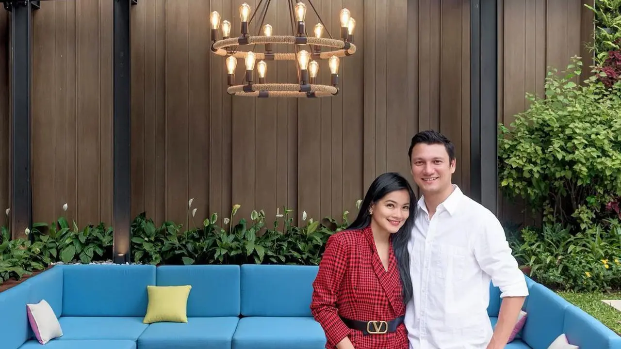 [Fimela] Titi Kamal dan Christian Sugiono