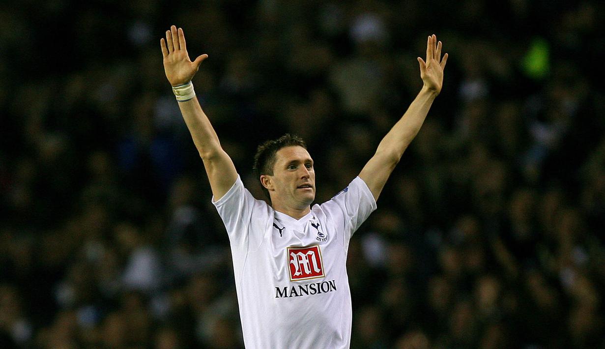 5. Robbie Keane (Irlandia) - Striker legendaris Tottenham ini mencetak 126 gol bersama sejumlah klub di Premier League. (Photo by CARL DE SOUZA / AFP)