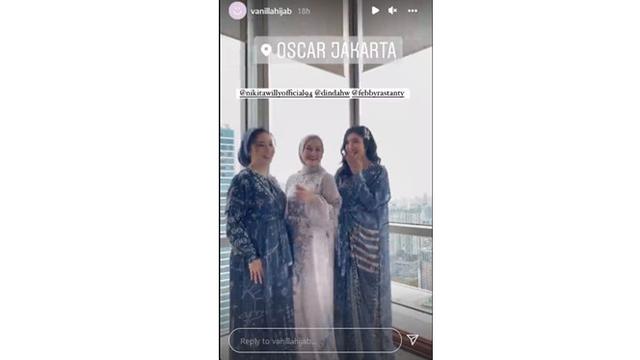 Hadiri Acara Fashion Bareng, Ini 6 Potret Kebersamaan Nikita Willy dan Dinda Hauw