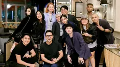 Sudah lama memikirkan untuk mendirikan perusahaan rekaman atau label musik, namun mimpi tersebut baru terwujud di tahun 2023. Makin sukses dalam mengembangkan bisnis, acara peluncuran label musik Rizky Billar dan Lesti Kejora ini dihadiri oleh sederet artis dan penyanyi. Aktor kelahiran 1995 itu pun meminta doa dan dukungan untuk kesuksesan label musik Leslar Records ini. (Liputan6.com/IG/@rizkybillar)