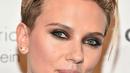 Di tahun 2014, Scarlett Johansson mengganti model rambutnya. (Dok/Popsugar)