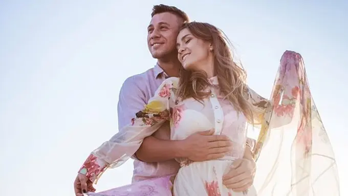 Sikap unik wanita jatuh cinta/copyright Pixabay.com/StarFlames