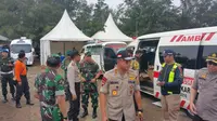 Pencarian pesawat Lion Air JT 610 di Perairan Karawang. (Liputan6.com/Nanda Perdana Putra)