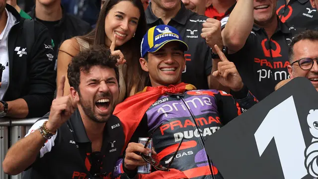 Foto: Ditandai Kibasan Bendera Finis Jose Mourinho, Jorge Martin Jadi yang Tercepat di MotoGP Portugal 2024
