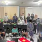 Tujuh Pelaku TPPO saat diamankan oleh Ditreskrimsus Polda Gorontalo di Polda Gorontalo (Arfandi Ibrahim/Liputan6.com)