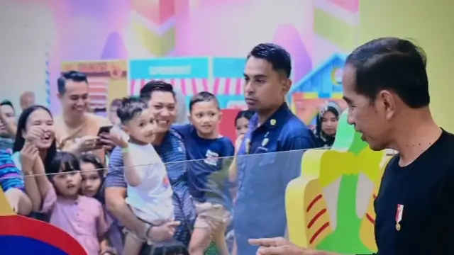 Potret Jokowi Ajak Anak Kahiyang Ayu Libur Lebaran. [@jokowi]