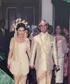 Artis senior Ersa Mayori membina rumah tangga harmonis dengan Otto Djauhari. 20 tahun menikah, pasangan ini masih tetap kompak dan harmonis. Rumah tangganya juga jauh dari gosip miring. Berikut potret pernikahannya 20 tahun lalu. [Instagram/ersamayori]