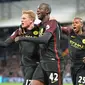 Gelandang Manchester City Yaya Toure merayakan gol ke gawang Crystal Palace pada laga Premier League di Selhurst Park, London, Sabtu (19/11/2016). (AFP/Olly Greenwood)