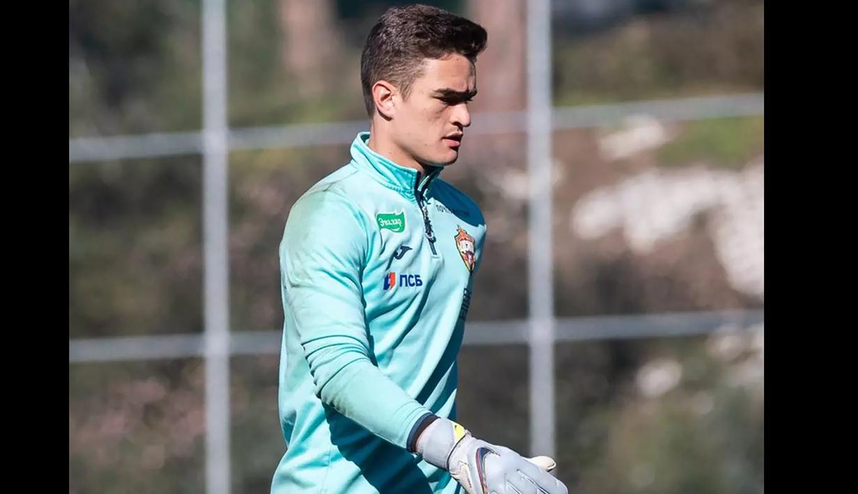 Kiper Timnas Suriah, Maksim Sarraf menjadi pemain termuda ketiga yang didaftarkan pada ajang Piala Asia 2023. Pemain yang baru saja dipromosikan dari tim Akademi CSKA Moscow ke tim CSKA Moscow II pada awal musim 2023/2024 saat ini berusia 18 tahun, 10 bulan dan 7 hari (25/1/2024). Ia sama sekali belum pernah diturunkan Timnas Suriah dalam tiga laga di fase Grup B Piala Asia 2023. (en.pfc-cska.com)