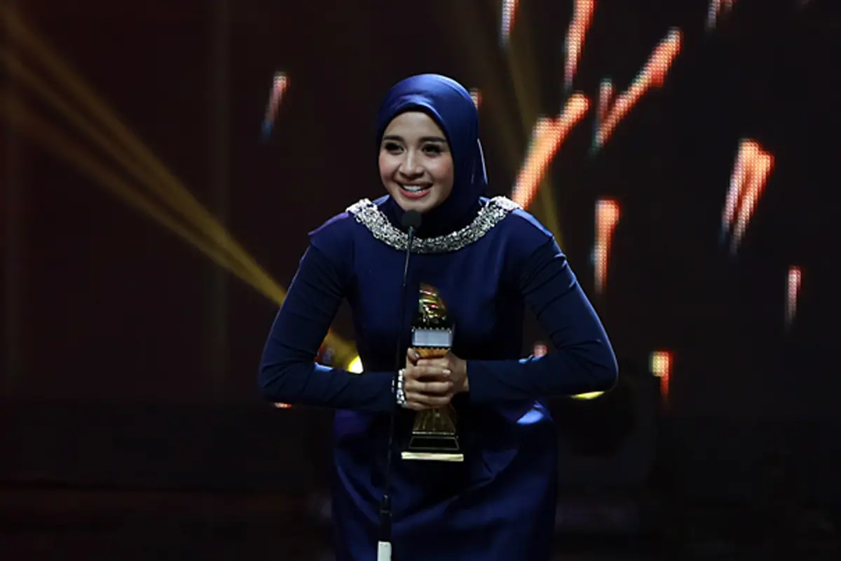[Bintang] Laudya Cynthia Bella