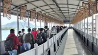 Arus Balik di Bakauheni Mulai Padat, Pemudik Pejalan Kaki Antre hingga 2 Jam