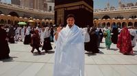 Ragnar Oratmangoen umrah. [@oratmangoen]