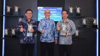 TMMIN menerima penghargaan dari Bank Indonesia untuk kategori Pengelola Utang Luar Negeri Terbaik dan Responden Statistik Terbaik. (TMMIN)