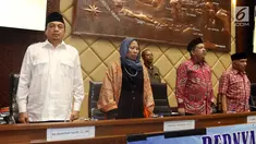 Politisi PAN, Amien Rais, Wakil Ketua DPR Fahri Hamzah, Mantan Komisioner KPU Chusnul Mariyah dan Ketua MPI, Ustaz Bachtiar Nasir saat menjadi narasumber dalam pernyataan sikap "DPT Bermasalah: Pemilu 2019 Berpotensi Chaos!" di Jakarta, Selasa (9/4). (Liputan6.com/Johan Tallo)