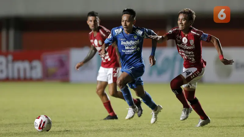 FOTO: Persib Bandung Susah Payah Imbangi 10 Pemain Bali United