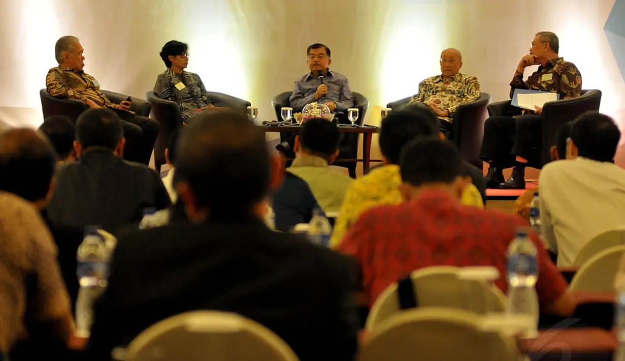 JK memberikan sambutan dalam acara Talkshow Real Estate Indonesia (REI) tentang Ekonomi Biaya Tinggi di Sektor Properti, di Jakarta, (28/8/14). (Liputan6.com/Johan Tallo)