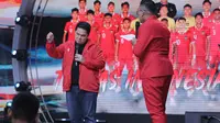 Ketua umum PSSI, Erick Thohir di Konser Pesta Bola Dunia 2023 #IndonesiaSukses yang digaler di Studio 5 Indosiar, Jakarta, Sabtu (4/11/2023) malam WIB. (Bola.com/Abdul Aziz)